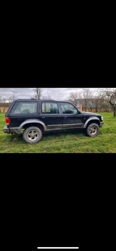 Замовити Купити вживане авто з Європи Ford Explorer U2 4.0 V6 4x4  рік: Januar 1998 пробіг: 198000 Benzin потужність:204 PS ціна: 2250 - Фото 4