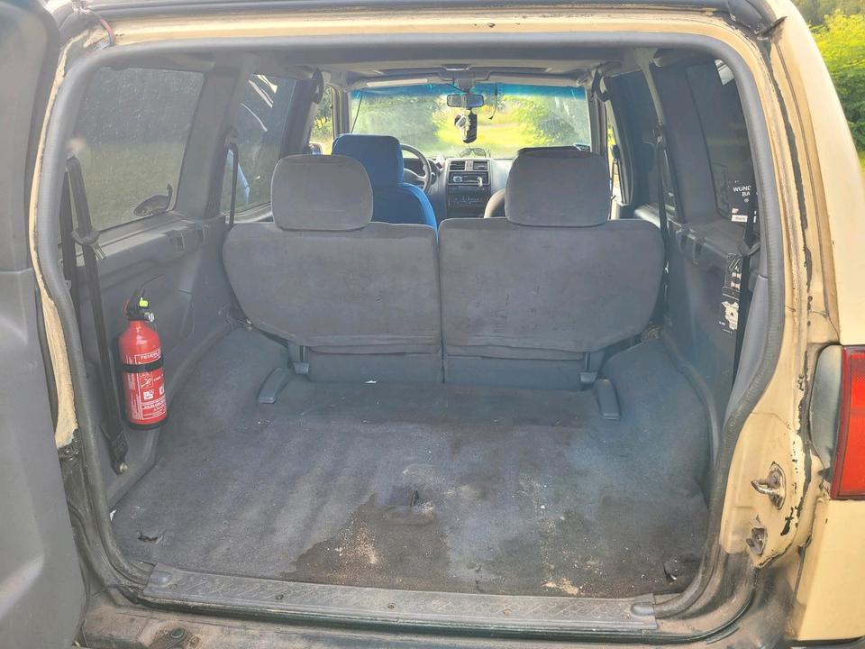 Nissan Terrano II  2,7L TD 4x4 пробіг: 222312 рік: Juni 1998 Diesel потужність:125 PS коробка: Manuell ціна: 4999 - Фото 11