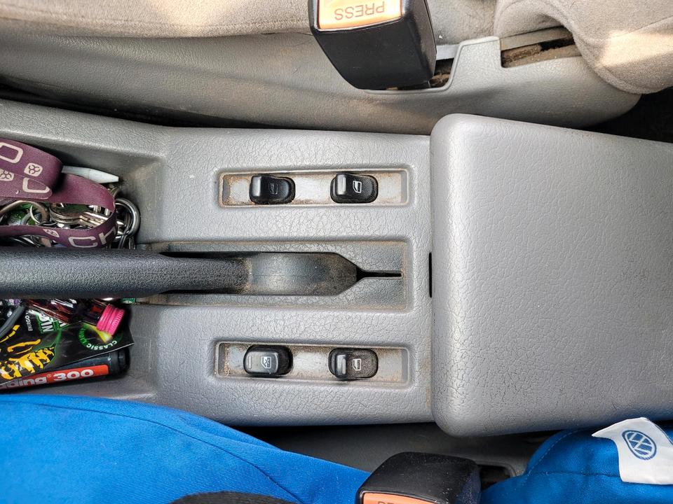Nissan Terrano II  2,7L TD 4x4 пробіг: 222312 рік: Juni 1998 Diesel потужність:125 PS коробка: Manuell ціна: 4999 - Фото 14