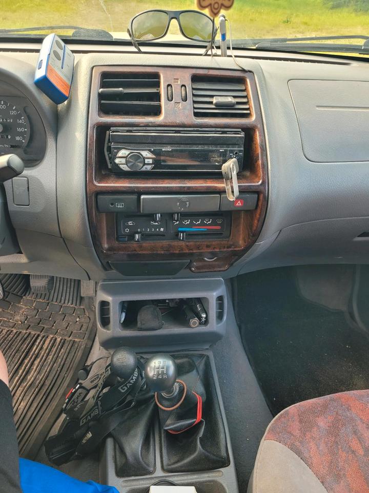 Nissan Terrano II  2,7L TD 4x4 пробіг: 222312 рік: Juni 1998 Diesel потужність:125 PS коробка: Manuell ціна: 4999 - Фото 7