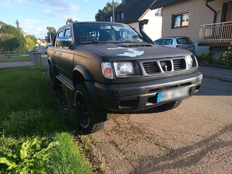 Nissan D22 BJ 2000 LKW 103ps пробіг: 192500 рік: Januar 2000 потужність:103 PS коробка: Manuell ціна: 5700 - Фото 1