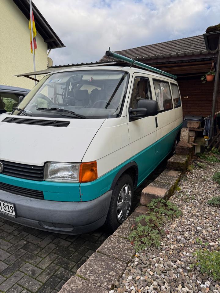 Volkswagen Multivan T4 пробіг: 220000 рік: Mai 1996 Diesel потужність:68 PS коробка: Manuell ціна: 1500 - Фото 1