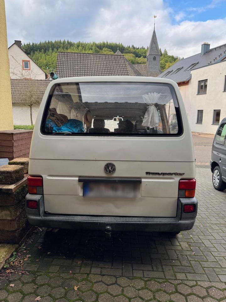 Volkswagen Multivan T4 пробіг: 220000 рік: Mai 1996 Diesel потужність:68 PS коробка: Manuell ціна: 1500 - Фото 3