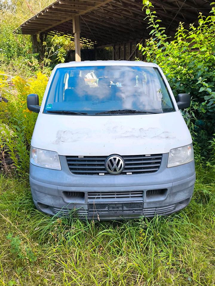 VW T5 Multivan пробіг: 349000 рік: November 2008 Diesel потужність:90 PS коробка: Manuell ціна: 3000 - Фото 0