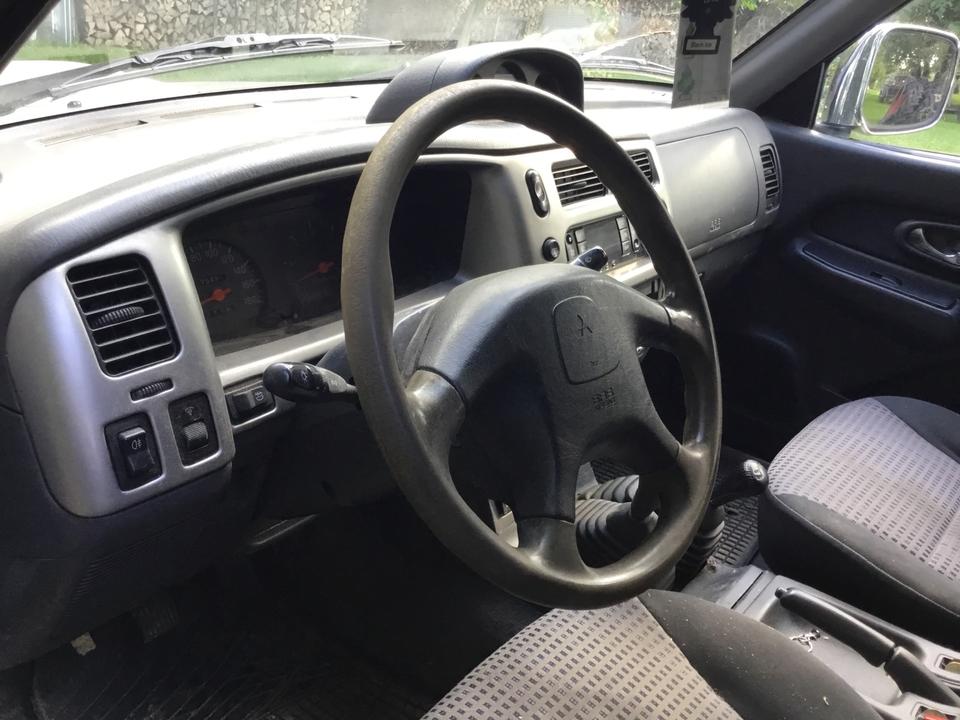 Mitsubishi l200 пробіг: 175430 рік: April 2004 Diesel потужність:116 PS коробка: Manuell ціна: 5500 - Фото 5