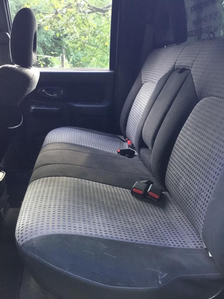 Mitsubishi l200 пробіг: 175430 рік: April 2004 Diesel потужність:116 PS коробка: Manuell ціна: 5500 - Фото 7