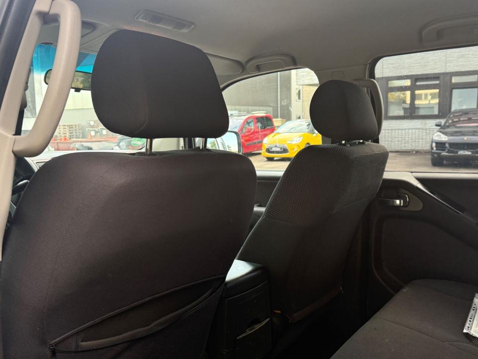 Nissan Navara Pickup Double Cab SE 4X4 пробіг: 214000 рік: April 2008 коробка: Automatik ціна: 4990 - Фото 10