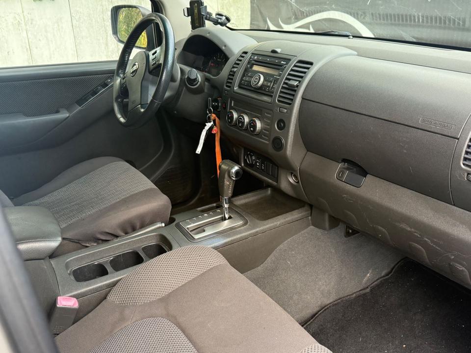 Nissan Navara Pickup Double Cab SE 4X4 пробіг: 214000 рік: April 2008 коробка: Automatik ціна: 4990 - Фото 8