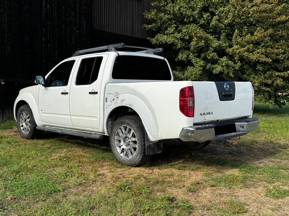 Nissan Navara 3.0 V6 пробіг: 198000 рік: September 2012 Diesel потужність:231 PS ціна: 5700 - Фото 1