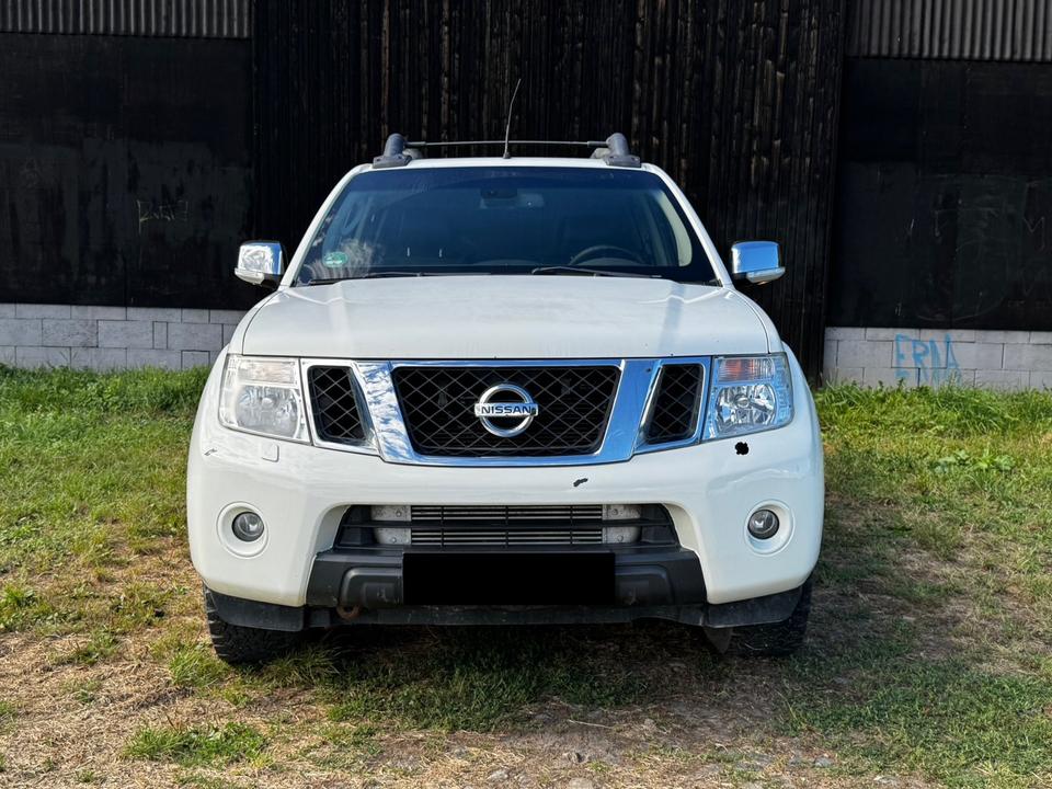 Nissan Navara 3.0 V6 пробіг: 198000 рік: September 2012 Diesel потужність:231 PS ціна: 5700 - Фото 4