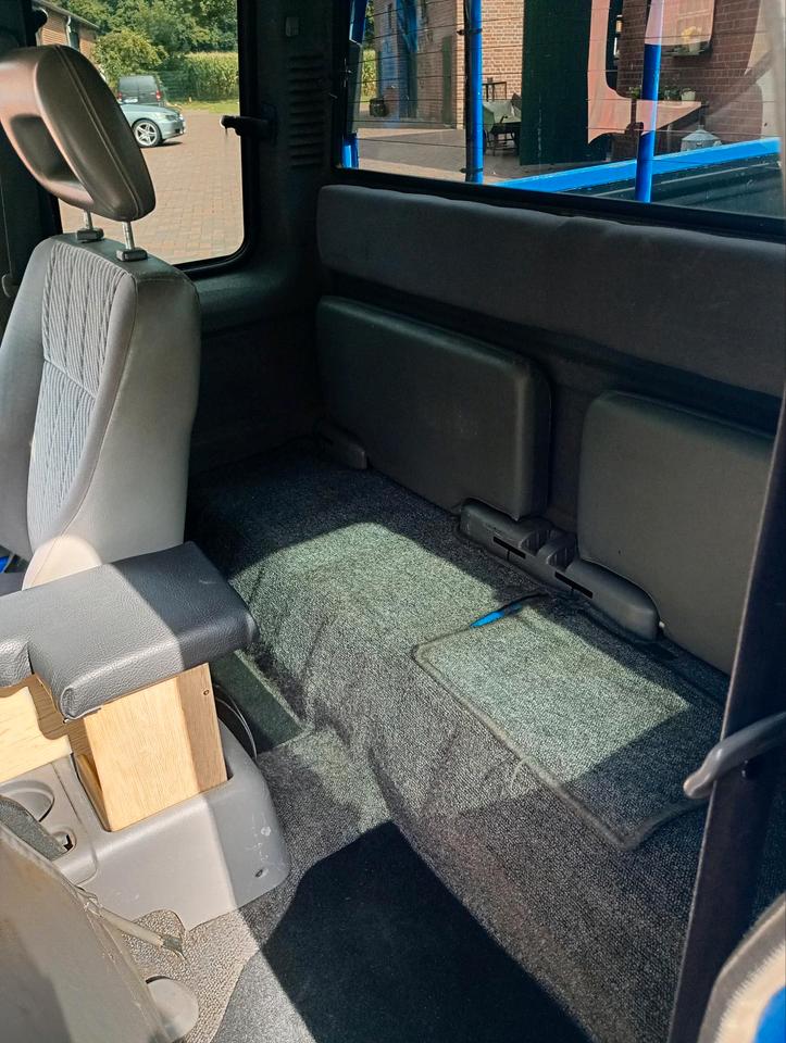 Opel Campo Sportscab 4x4  2.5L пробіг: 213799 рік: Januar 1993 Diesel потужність:76 PS коробка: Manuell ціна: 3500 - Фото 12