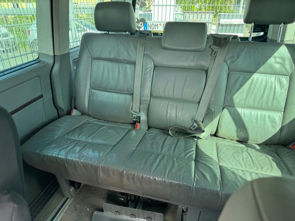 Volkswagen T5 Transporter Bus Multivan Highline рік: Mai 2004 пробіг: 318000 Diesel потужність:174 PS коробка: Manuell ціна: 1999 - Фото 5