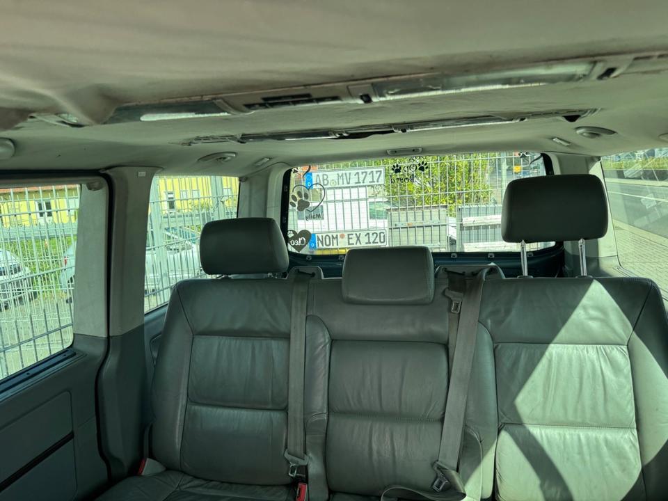 Volkswagen T5 Transporter Bus Multivan Highline рік: Mai 2004 пробіг: 318000 Diesel потужність:174 PS коробка: Manuell ціна: 1999 - Фото 6