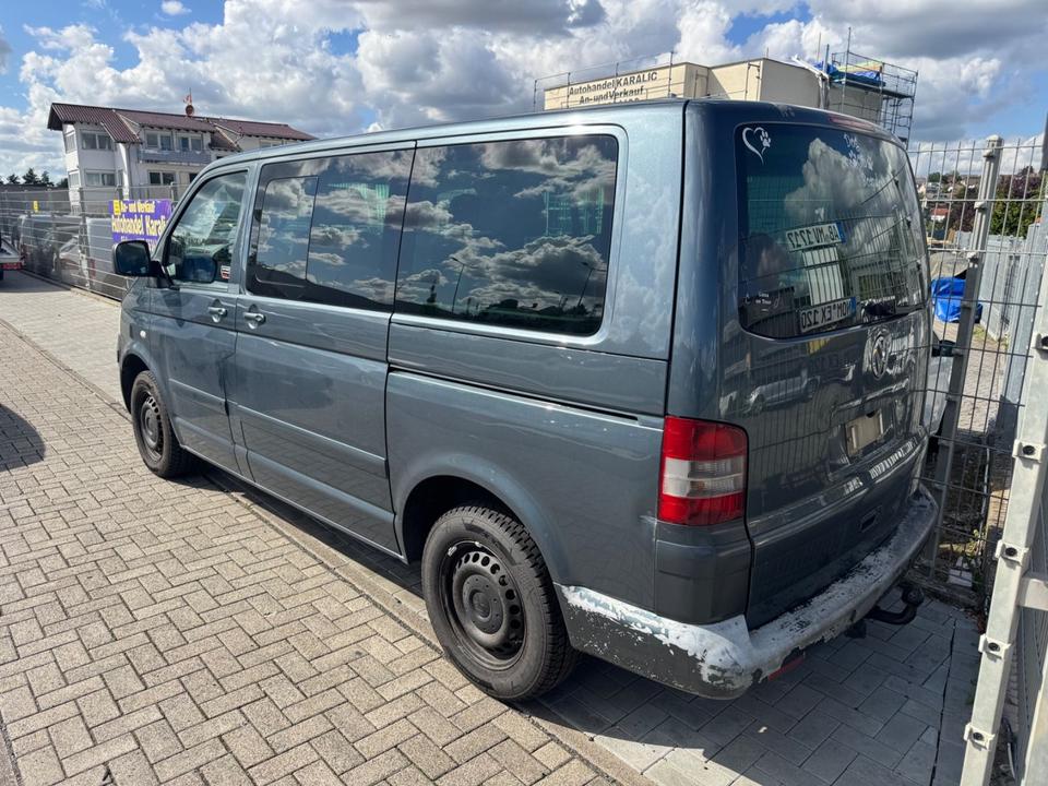 Volkswagen T5 Transporter Bus Multivan Highline рік: Mai 2004 пробіг: 318000 Diesel потужність:174 PS коробка: Manuell ціна: 1999 - Фото 8