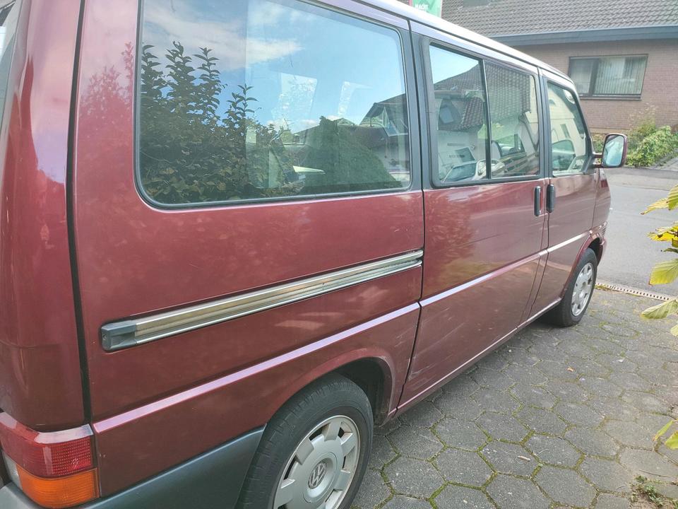 VW T4 Multivan Classic пробіг: 500000 рік: April 1998 Diesel потужність:102 PS коробка: Manuell ціна: 2000 - Фото 2