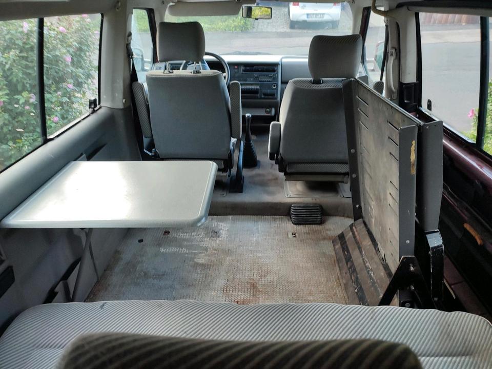 VW T4 Multivan Classic пробіг: 500000 рік: April 1998 Diesel потужність:102 PS коробка: Manuell ціна: 2000 - Фото 6