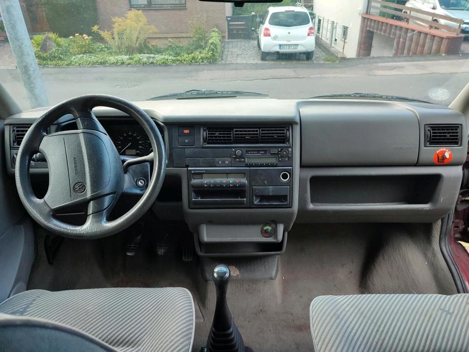 VW T4 Multivan Classic пробіг: 500000 рік: April 1998 Diesel потужність:102 PS коробка: Manuell ціна: 2000 - Фото 8