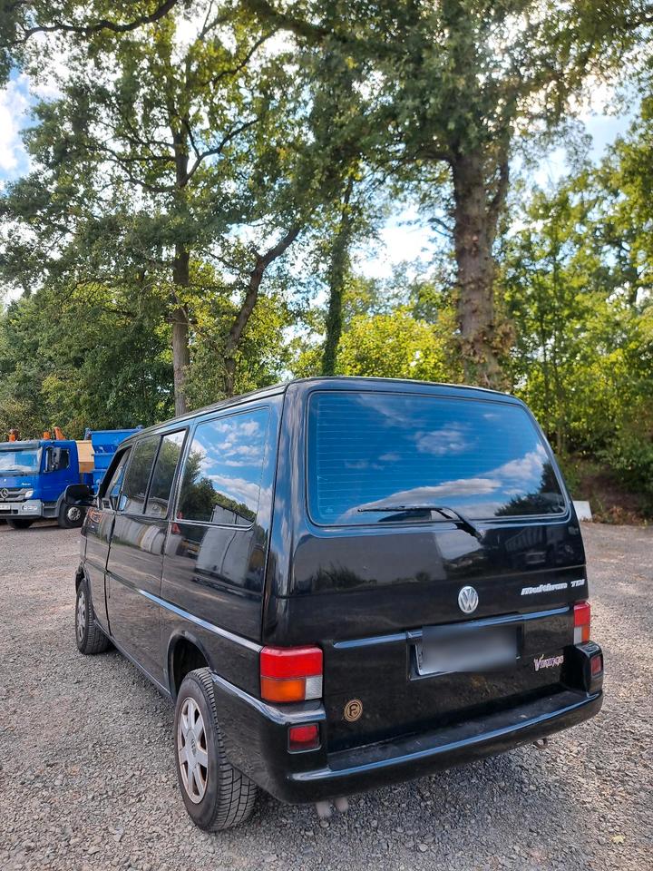 VW T4 Multivan пробіг: 450000 рік: September 1997 Diesel потужність:102 PS коробка: Manuell ціна: 3500 - Фото 4