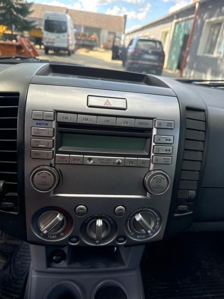 Ford Ranger Einzelkabine 4X4 XL пробіг: 234540 рік: Februar 2009 Diesel потужність:143 PS SUV/Geländewagen ціна: 3999 - Фото 12