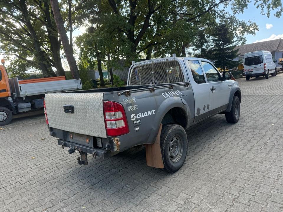 Ford Ranger Einzelkabine 4X4 XL пробіг: 234540 рік: Februar 2009 Diesel потужність:143 PS SUV/Geländewagen ціна: 3999 - Фото 4