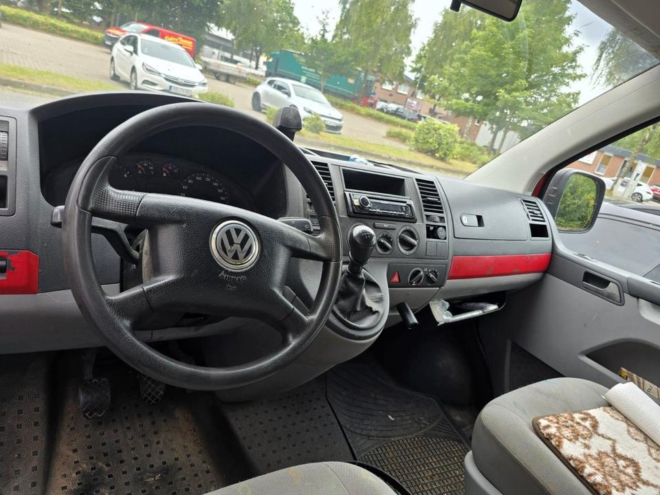 Volkswagen T5 Multivan VW Bus Bulli пробіг: 313800 рік: Oktober 2005 Diesel коробка: Manuell коробка: Manuell ціна: 2750 - Фото 3