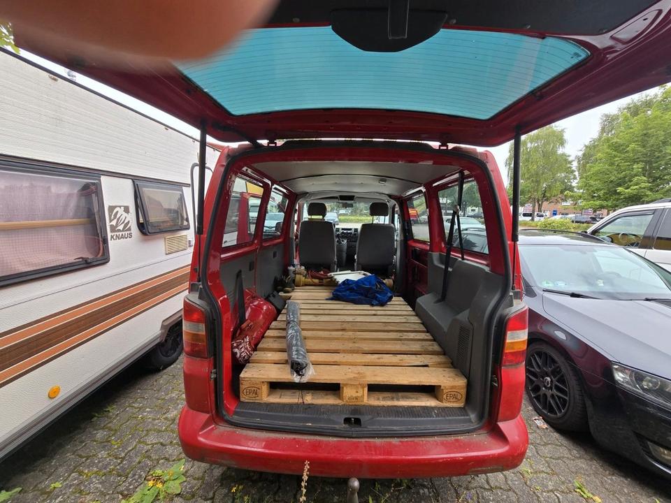 Volkswagen T5 Multivan VW Bus Bulli пробіг: 313800 рік: Oktober 2005 Diesel коробка: Manuell коробка: Manuell ціна: 2750 - Фото 4