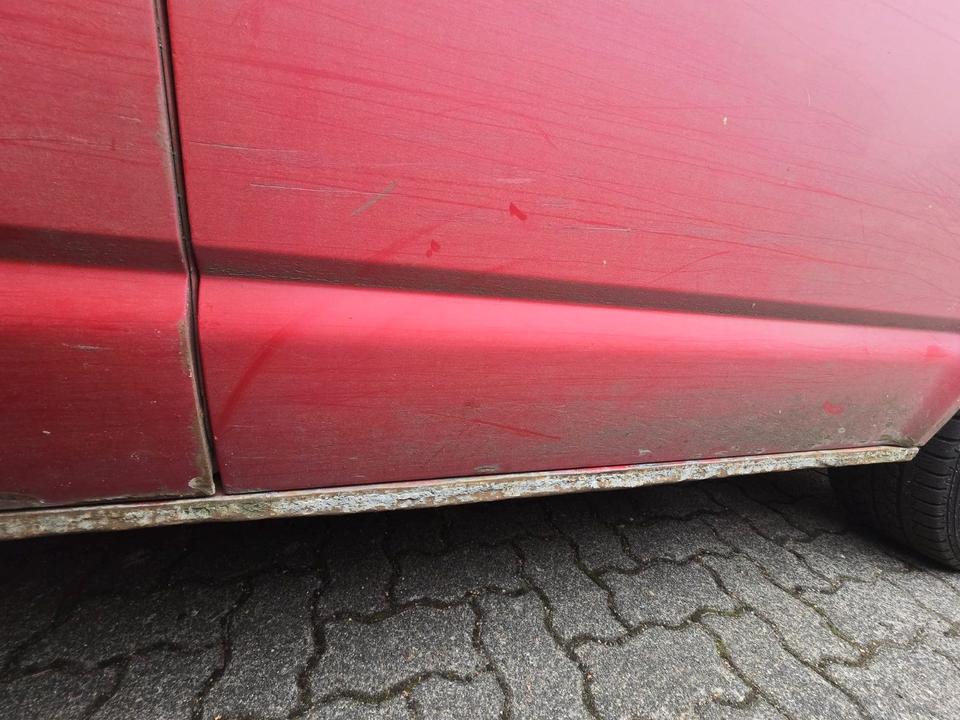 Volkswagen T5 Multivan VW Bus Bulli пробіг: 313800 рік: Oktober 2005 Diesel коробка: Manuell коробка: Manuell ціна: 2750 - Фото 6