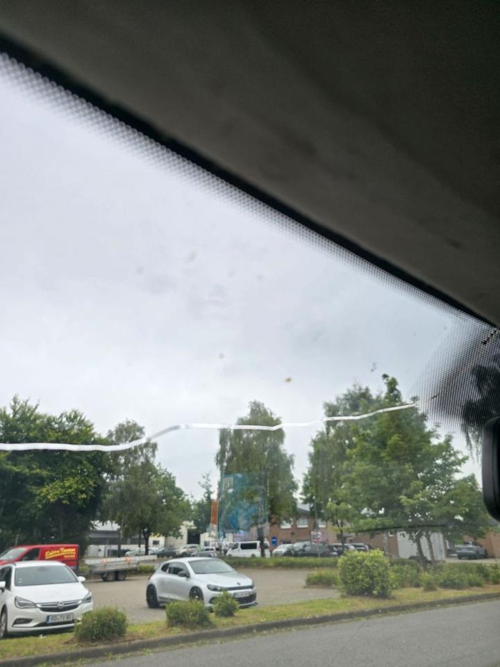 Volkswagen T5 Multivan VW Bus Bulli пробіг: 313800 рік: Oktober 2005 Diesel коробка: Manuell коробка: Manuell ціна: 2750 - Фото 9