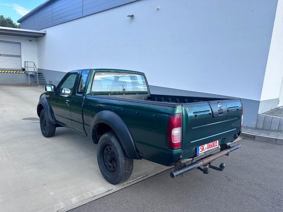 Nissan Navara NP300 Pick-up King Cab 4X4 пробіг: 230000 рік: Juni 2008 Diesel потужність:133 PS коробка: Manuell ціна: 5999 - Фото 2