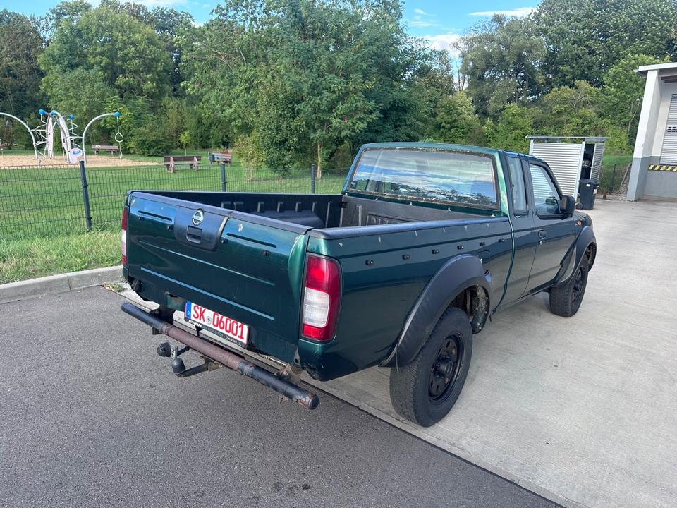 Nissan Navara NP300 Pick-up King Cab 4X4 пробіг: 230000 рік: Juni 2008 Diesel потужність:133 PS коробка: Manuell ціна: 5999 - Фото 4