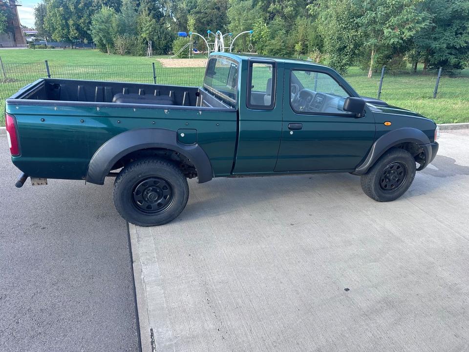 Nissan Navara NP300 Pick-up King Cab 4X4 пробіг: 230000 рік: Juni 2008 Diesel потужність:133 PS коробка: Manuell ціна: 5999 - Фото 5