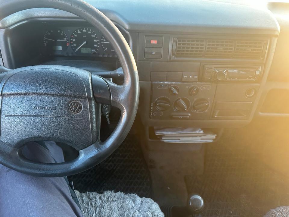 VW T4 Multivan 2.5 TDI пробіг: 603047 рік: März 1996 Diesel потужність:102 PS коробка: Manuell ціна: 2450 - Фото 11
