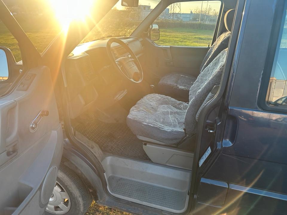 VW T4 Multivan 2.5 TDI пробіг: 603047 рік: März 1996 Diesel потужність:102 PS коробка: Manuell ціна: 2450 - Фото 7
