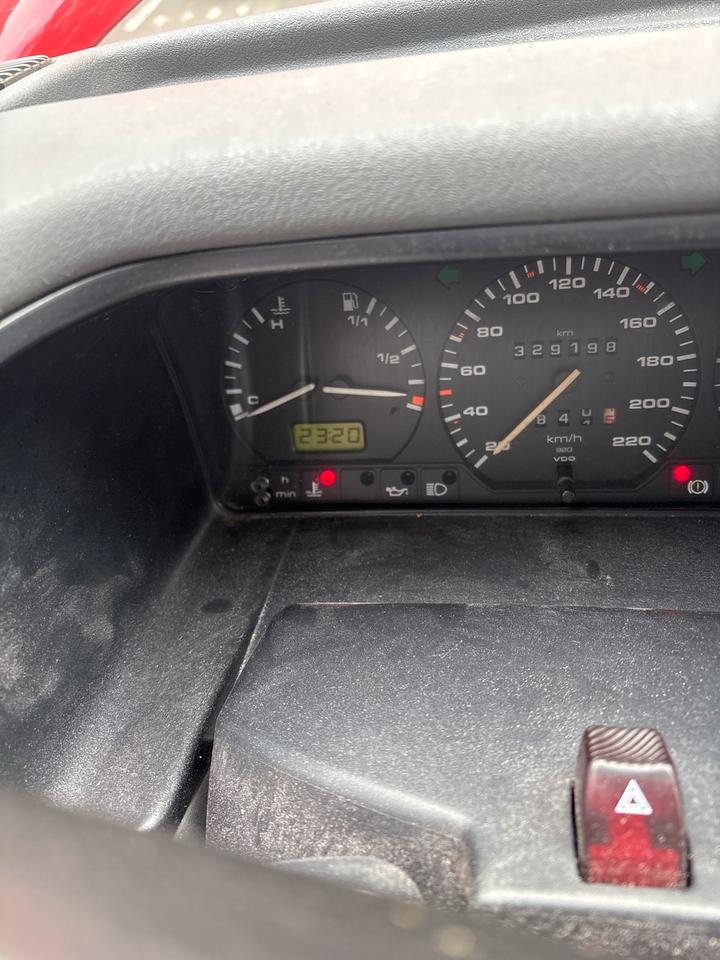 Volkswagen t4 Multivan пробіг: 329198 рік: September 1996 Diesel потужність:80 PS коробка: Manuell ціна: 3200 - Фото 4
