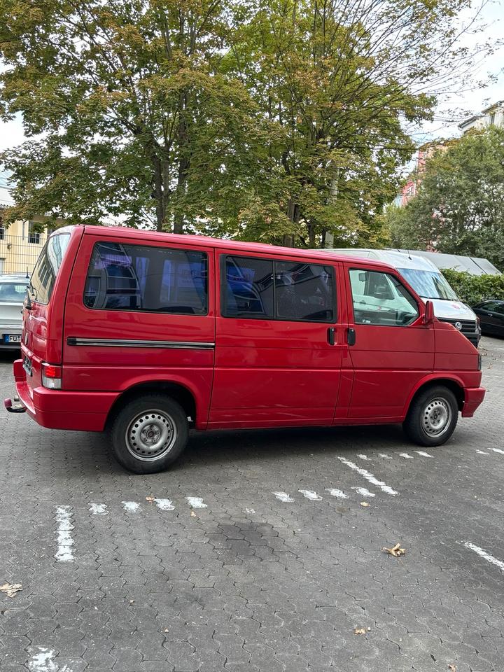 Volkswagen t4 Multivan пробіг: 329198 рік: September 1996 Diesel потужність:80 PS коробка: Manuell ціна: 3200 - Фото 8