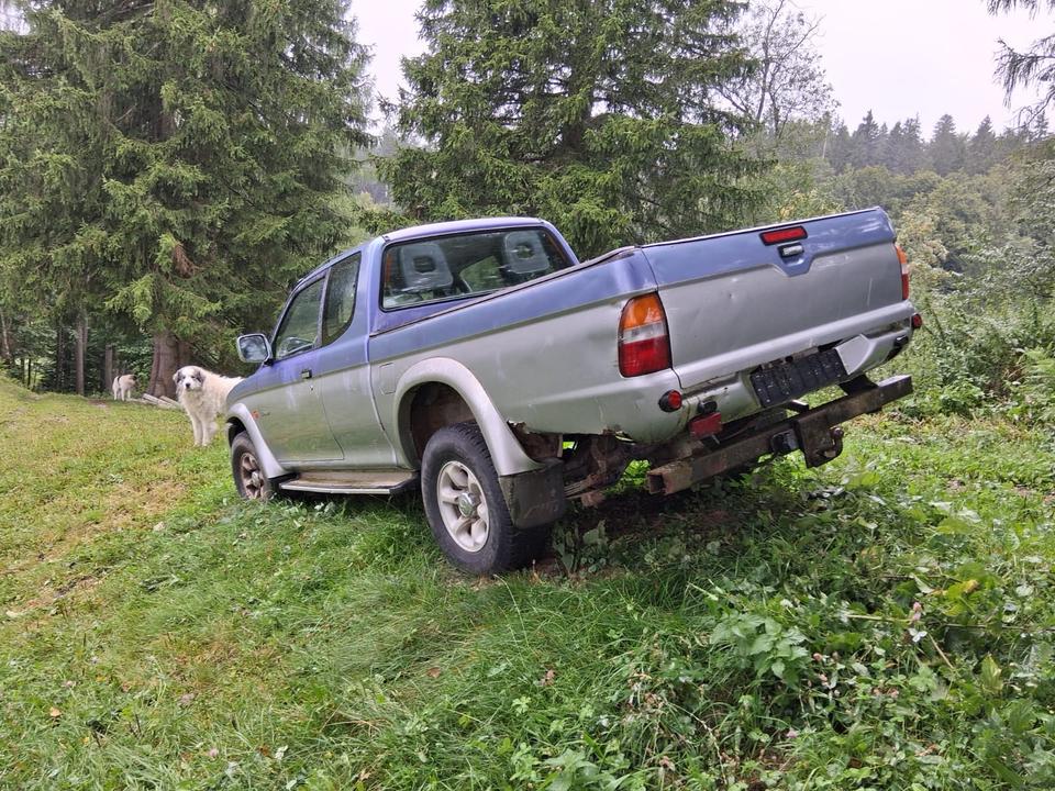 Mitsubishi L200 пробіг: 180000 рік: Juli 2000 Diesel потужність:99 PS коробка: Manuell ціна: 2750 - Фото 2