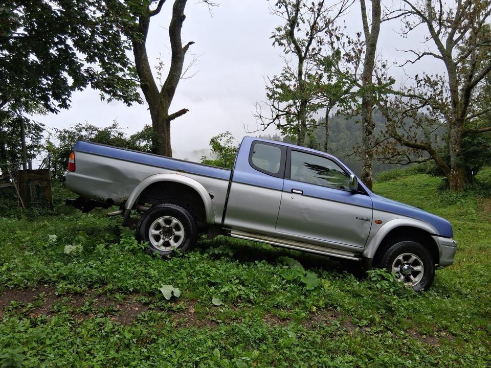 Mitsubishi L200 пробіг: 180000 рік: Juli 2000 Diesel потужність:99 PS коробка: Manuell ціна: 2750 - Фото 4