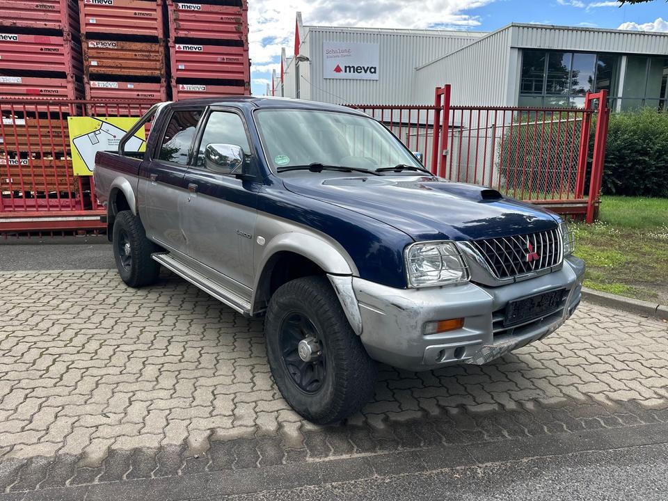 Mitsubishi L200 Magnum  4x4 2,5D пробіг: 360000 рік: September 2003 Diesel ціна: 4999 - Фото 2
