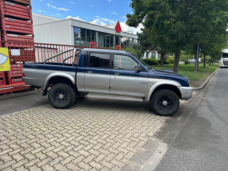 Mitsubishi L200 Magnum  4x4 2,5D пробіг: 360000 рік: September 2003 Diesel ціна: 4999 - Фото 3