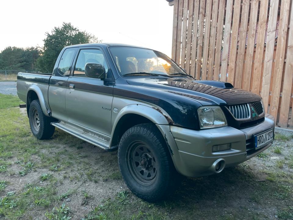 Mitsubishi L200 Klima пробіг: 224000 рік: Dezember 2006 Diesel коробка: Manuell ціна: 2900 - Фото 1