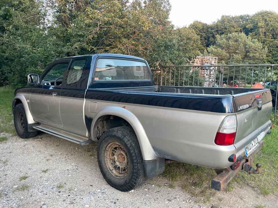 Mitsubishi L200 Klima пробіг: 224000 рік: Dezember 2006 Diesel коробка: Manuell ціна: 2900 - Фото 3