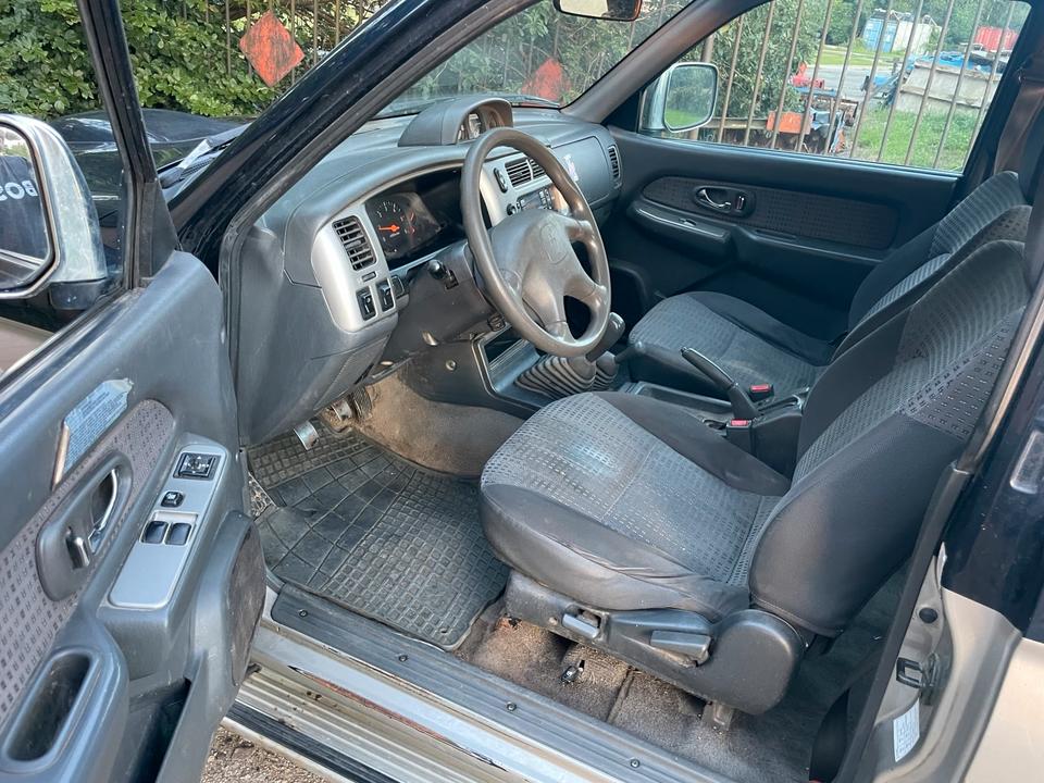 Mitsubishi L200 Klima пробіг: 224000 рік: Dezember 2006 Diesel коробка: Manuell ціна: 2900 - Фото 5