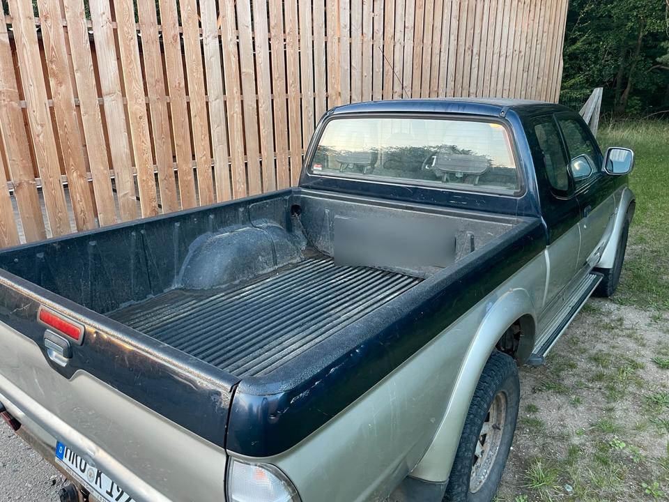 Mitsubishi L200 Klima пробіг: 224000 рік: Dezember 2006 Diesel коробка: Manuell ціна: 2900 - Фото 7