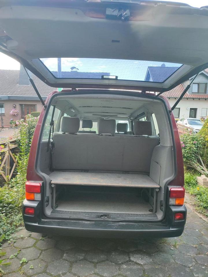 Volkswagen VW T4 Multivan пробіг: 500000 рік: Februar 1998 Diesel потужність:102 PS коробка: Manuell  ціна: 2000 - Фото 3