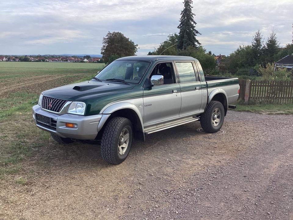 Авто для ЗСУ Mitsubishi L200 пробіг: 209000 рік: Mai 2003 Diesel потужність:115 PS коробка: Manuell ціна: 4300 - Фото 0