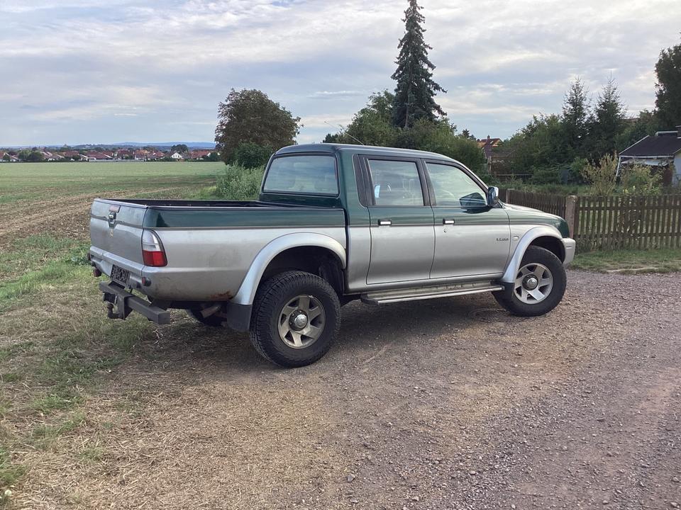 Авто для ЗСУ Mitsubishi L200 пробіг: 209000 рік: Mai 2003 Diesel потужність:115 PS коробка: Manuell ціна: 4300 - Фото 2