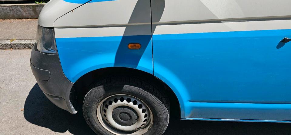 Vw Bus  T5  Multivan пробіг: 213000 рік: Juni 2004 Diesel потужність:130 PS коробка: Automatik ціна: 2500 - Фото 2