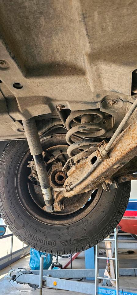 Vw Bus  T5  Multivan пробіг: 213000 рік: Juni 2004 Diesel потужність:130 PS коробка: Automatik ціна: 2500 - Фото 6