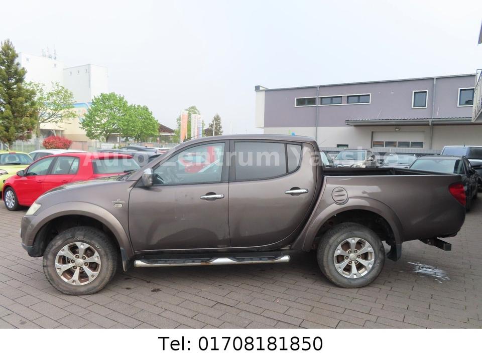 Mitsubishi L200 Intense Doppelkabine 4WD пробіг: 251000 рік: Januar 2011 Diesel коробка: Automatik коробка: Automatik ціна: 5990 - Фото 3