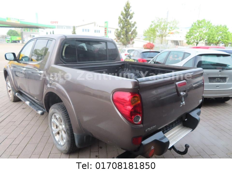 Mitsubishi L200 Intense Doppelkabine 4WD пробіг: 251000 рік: Januar 2011 Diesel коробка: Automatik коробка: Automatik ціна: 5990 - Фото 4